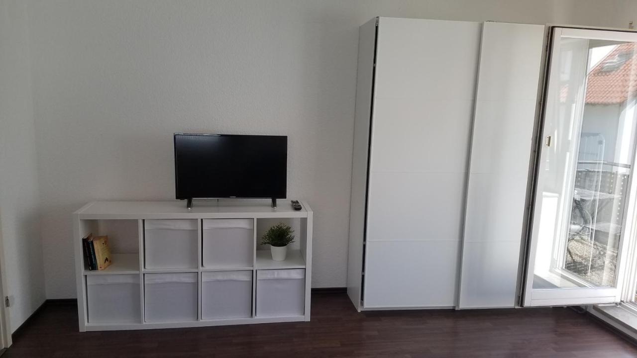 Ferien- Und Businessapartment I Modern Mit Wlan Und Parkplatz Nahe Zentrum, Automobil- Und Tech-Firmen, Messe Renningen Exterior foto