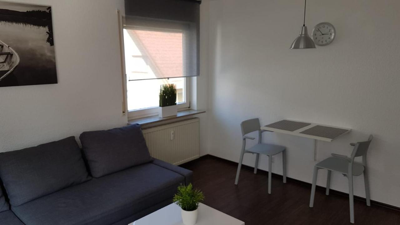 Ferien- Und Businessapartment I Modern Mit Wlan Und Parkplatz Nahe Zentrum, Automobil- Und Tech-Firmen, Messe Renningen Exterior foto